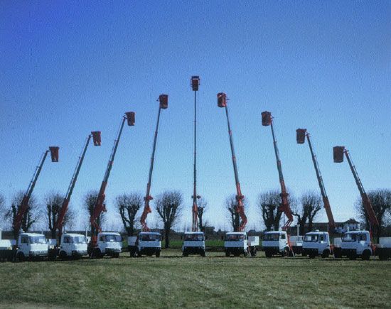車載式高空作業(yè)車 車載式高空作業(yè)車