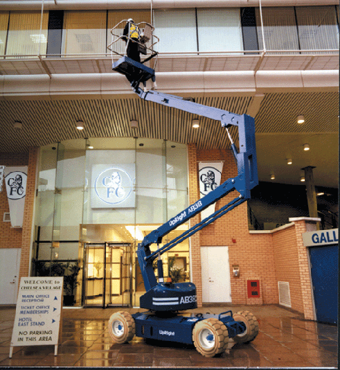 曲臂式高空車(chē)租賃 曲臂式高空車(chē)租賃